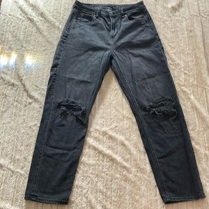American Eagle mom straight Jean black distressed denim size 4 regular